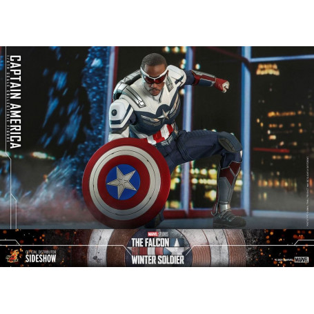 Hot Toys Marvel - Capitan America 1/6 - Il Falcone e il Soldato d'Inverno