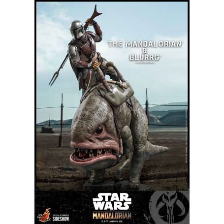 Hot Toys Star Wars - Il Mandaloriano e Blurrg