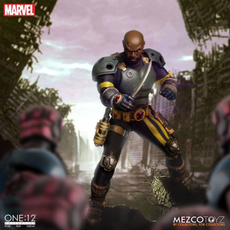 Mezco One 12 - Vescovo - X-Men