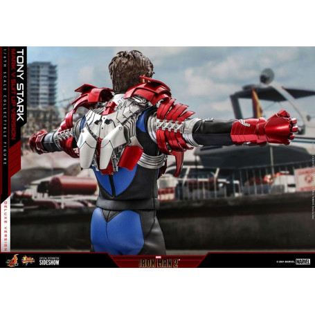 Hot Toys Iron Man 2 - Mark V Suit Up Deluxe Version 1/6