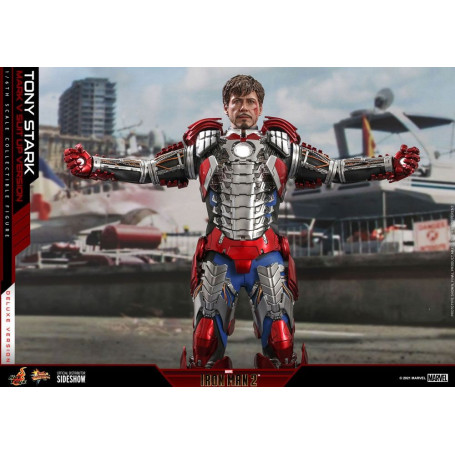 Hot Toys Iron Man 2 - Mark V Suit Up Deluxe Version 1/6