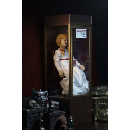 Neca - The Conjuring Universe - Annabelle in tessuto retrò