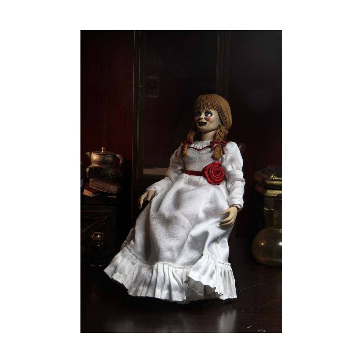 Neca - The Conjuring Universe - Annabelle in tessuto retrò