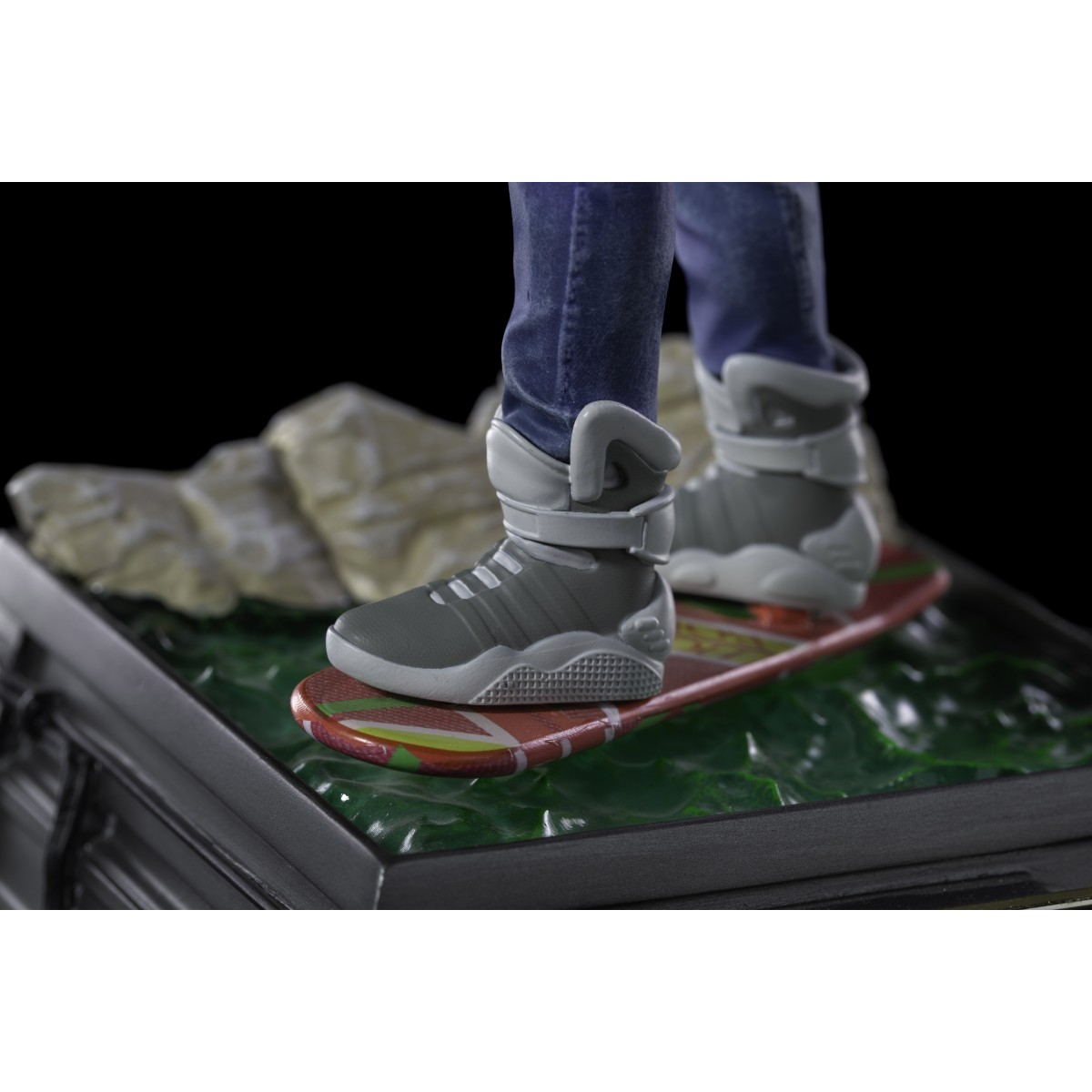 Neca - Ultimate Marty Mac Fly 1/12 - Ritorno al futuro