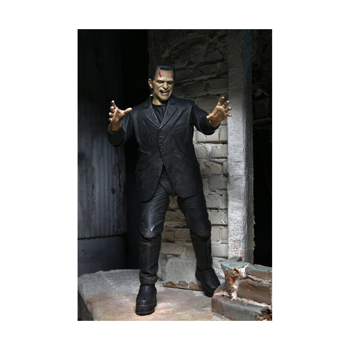 NECA - Ultimate Frankenstein's Monster versione a colori - Mostri universali
