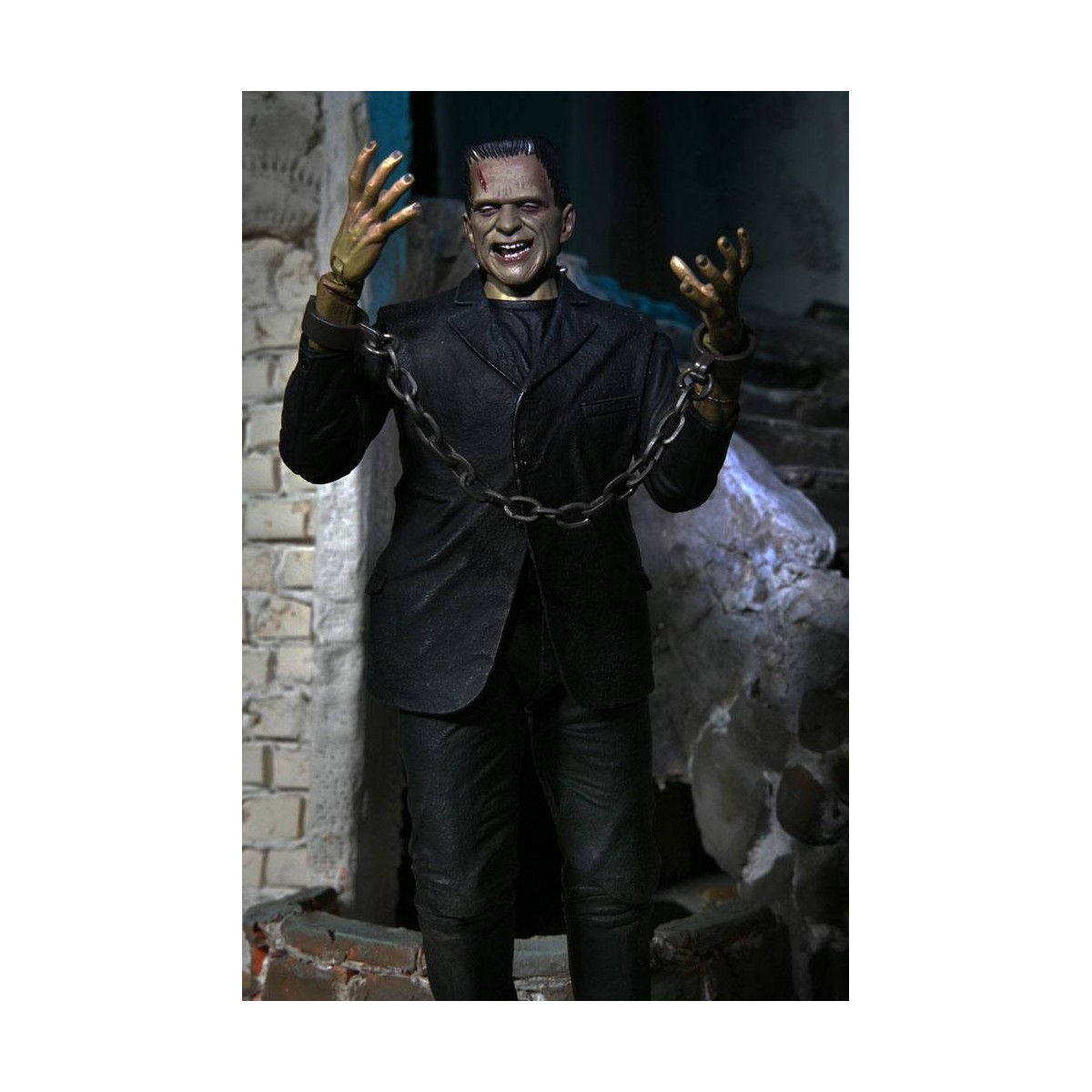 NECA - Ultimate Frankenstein's Monster versione a colori - Mostri universali