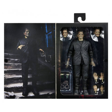 NECA - Ultimate Frankenstein's Monster versione a colori - Mostri universali