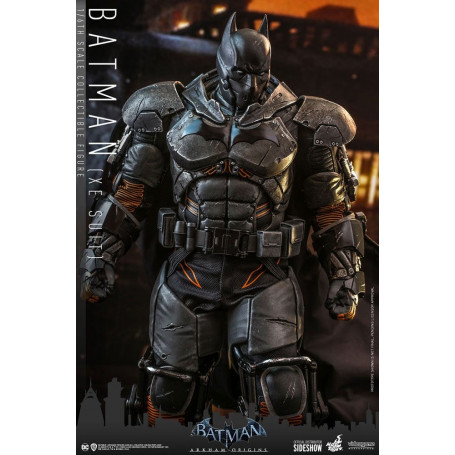 Hot Toys Batman: Arkham Origins - Batman (XE Suit) Movie Masterpiece 1/6