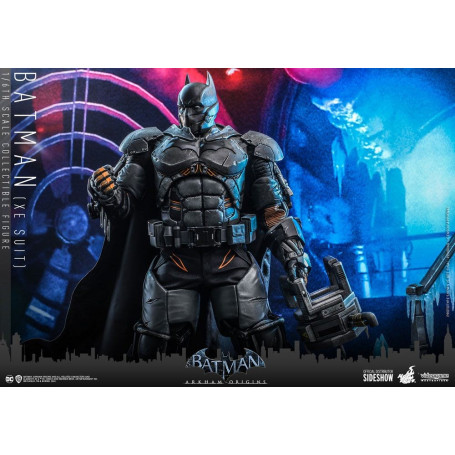 Hot Toys Batman: Arkham Origins - Batman (XE Suit) Movie Masterpiece 1/6