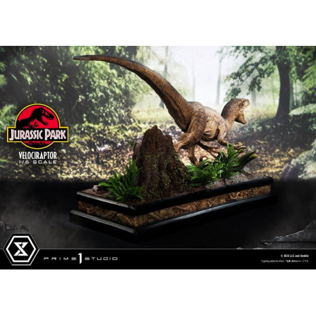 Prime 1 Studio - Velociraptor Attack - Jurassic Park 1/6 - Collezione Legacy Museum