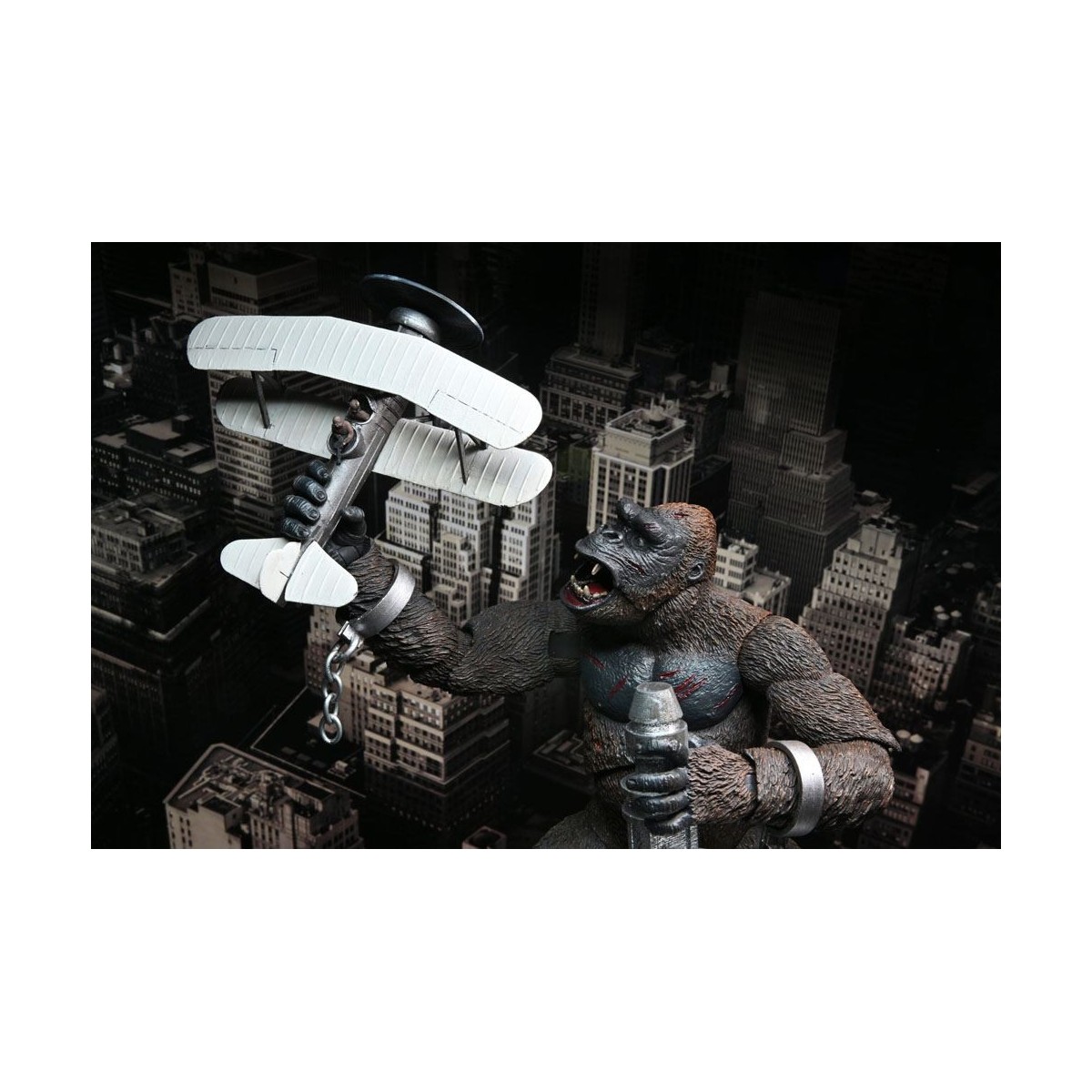 Neca - Ultimate KING KONG Concrete Jungle 1/12 Figure