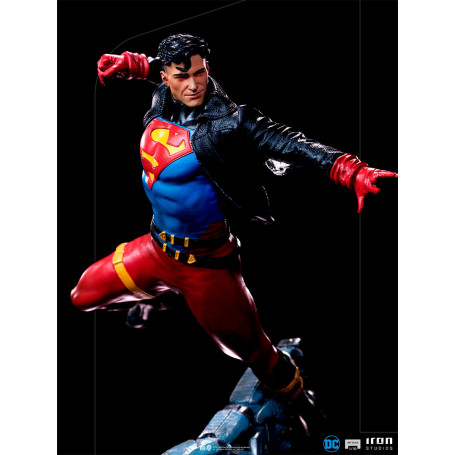 Iron Studios - Superboy Deluxe DC Comics Series 7 - Scala artistica 1/10