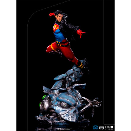 Iron Studios - Superboy Deluxe DC Comics Series 7 - Scala artistica 1/10