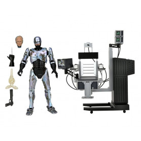 Neca - RoboCop - Ultimate Battle Damaged RoboCop con sedia