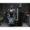 Neca - RoboCop - Ultimate Battle Damaged RoboCop con sedia