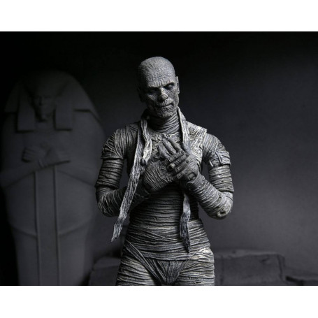 NECA - Ultimate The Mummy versione in bianco e nero - Mostri universali