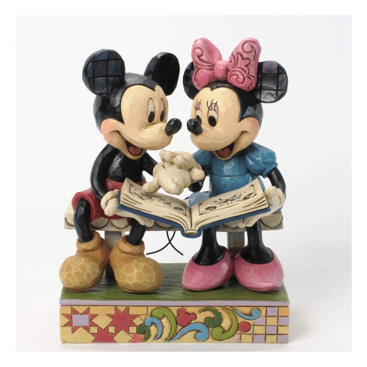 Enesco Disney Traditions - Mickey & Minnie che sfogliano un libro