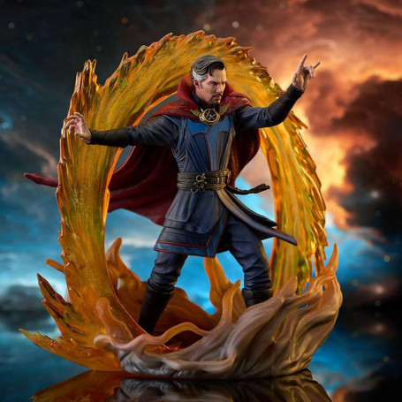 Diamond Marvel Gallery Figure - Doctor Strange nel multiverso della follia