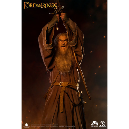 Infinity Studio X Penguin Toys - Gandalf il Grigio Ultimate Edition Half Size Statue Master Forge Series- 1/2