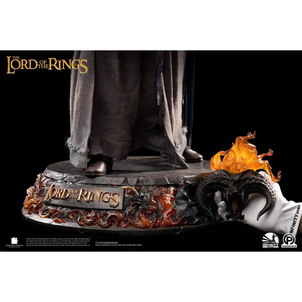 Infinity Studio X Penguin Toys - Gandalf il Grigio Ultimate Edition Half Size Statue Master Forge Series- 1/2