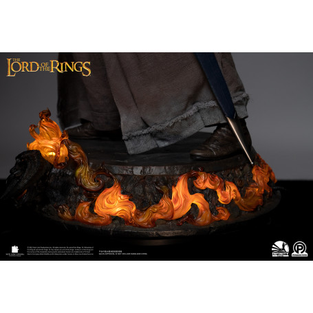 Infinity Studio X Penguin Toys - Gandalf il Grigio Ultimate Edition Half Size Statue Master Forge Series- 1/2