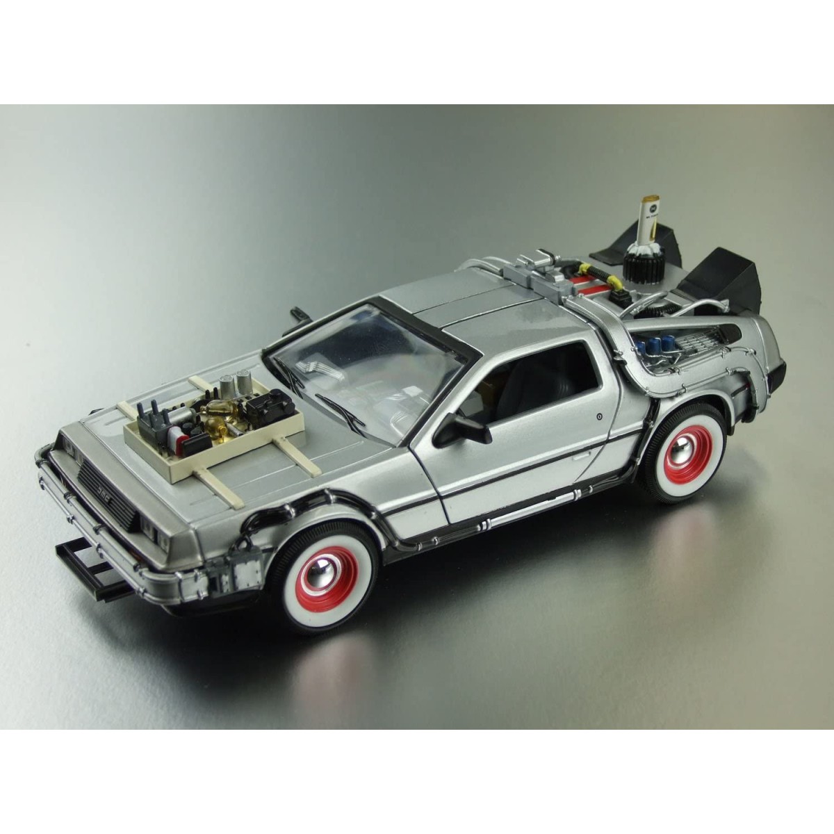 Welly - Ritorno al futuro III DeLorean 1/24 in metallo