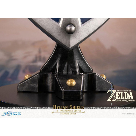 First 4 Figures - Zelda - Scudo di Hylian Edizione Standard - Statua in PVC di Breath of the Wild