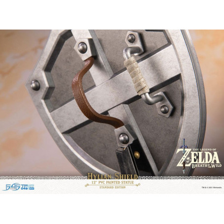 First 4 Figures - Zelda - Scudo di Hylian Edizione Standard - Statua in PVC di Breath of the Wild