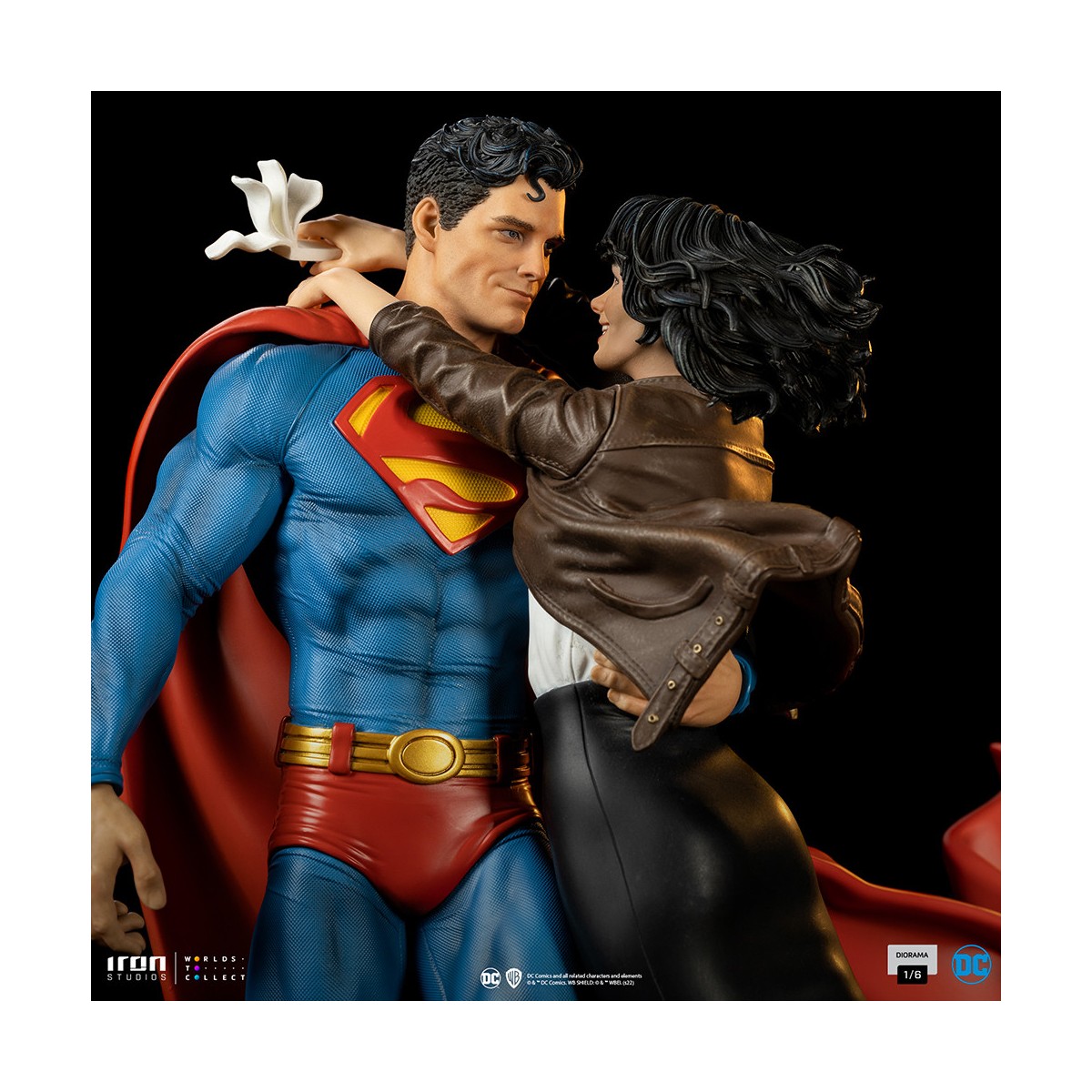 Iron Studios - Superman e Loic Lane Diorama 1/6