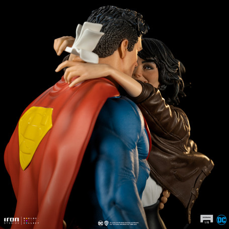 Iron Studios - Superman e Loic Lane Diorama 1/6