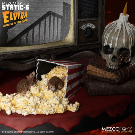 Mezco - Static 6 - Statua 1/6 di Elvira, padrona delle tenebre