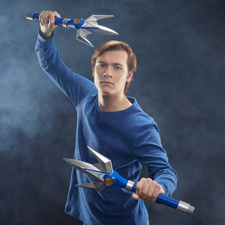 Hasbro - BLUE RANGER POWER LANCER 1:1 - Mighty Morphin Power Rangers Collezione Lampo