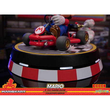 First 4 Figures - Statua in PVC di Mario Kart - MARIO Edizione da Collezione