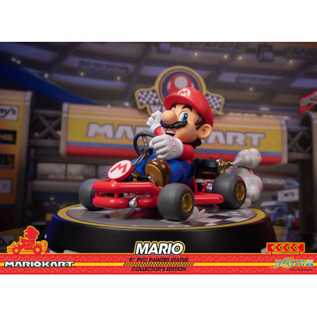 First 4 Figures - Statua in PVC di Mario Kart - MARIO Edizione da Collezione