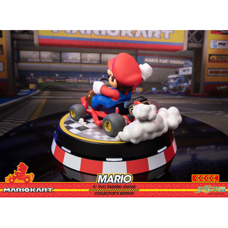First 4 Figures - Statua in PVC di Mario Kart - MARIO Edizione da Collezione