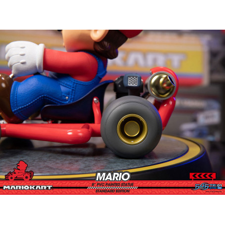 First 4 Figures - Mario Kart - Statua in PVC MARIO Edizione Standard