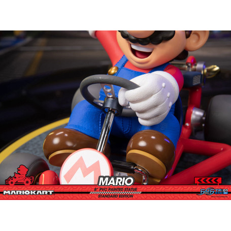 First 4 Figures - Mario Kart - Statua in PVC MARIO Edizione Standard