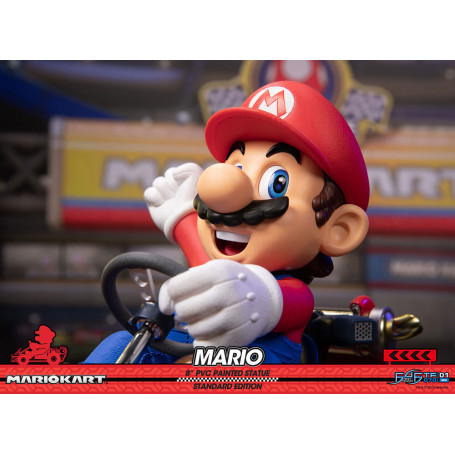 First 4 Figures - Mario Kart - Statua in PVC MARIO Edizione Standard