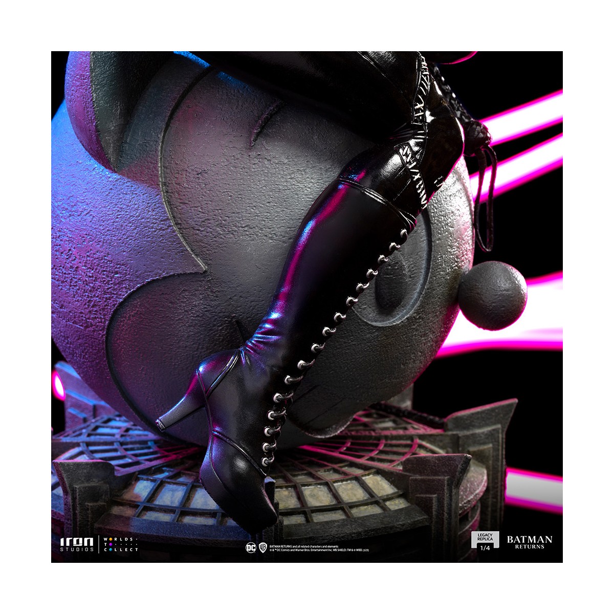 Iron Studios DC Comics - Legacy Replica 1/4 - Catwoman Batman Returns