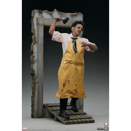 Premium Collectibles Studio - The Texas Chainsaw Massacre: Leatherface - Il Macellaio - Statua in scala 1:3