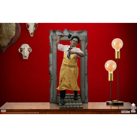 Premium Collectibles Studio - The Texas Chainsaw Massacre: Leatherface - Il Macellaio - Statua in scala 1:3