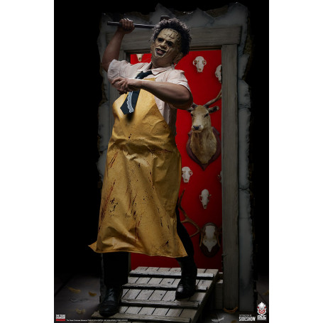 Premium Collectibles Studio - The Texas Chainsaw Massacre: Leatherface - Il Macellaio - Statua in scala 1:3