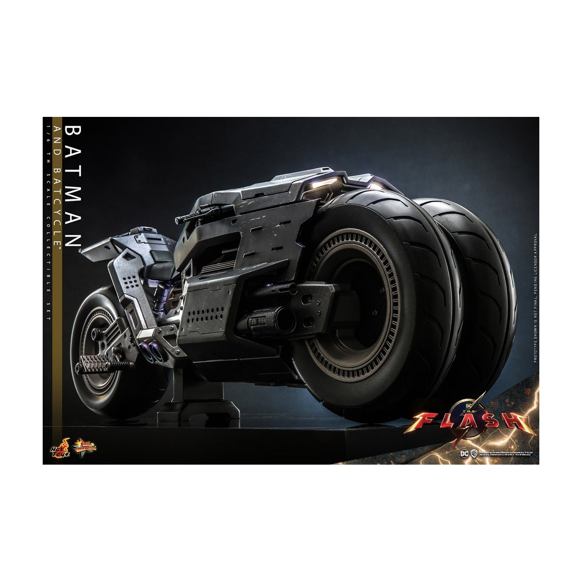 Hot Toys - DC Comics - Batman (Affleck) e Batcycle 1:6 Scala Set di Figure The Flash - Movie Masterpiece 1/6