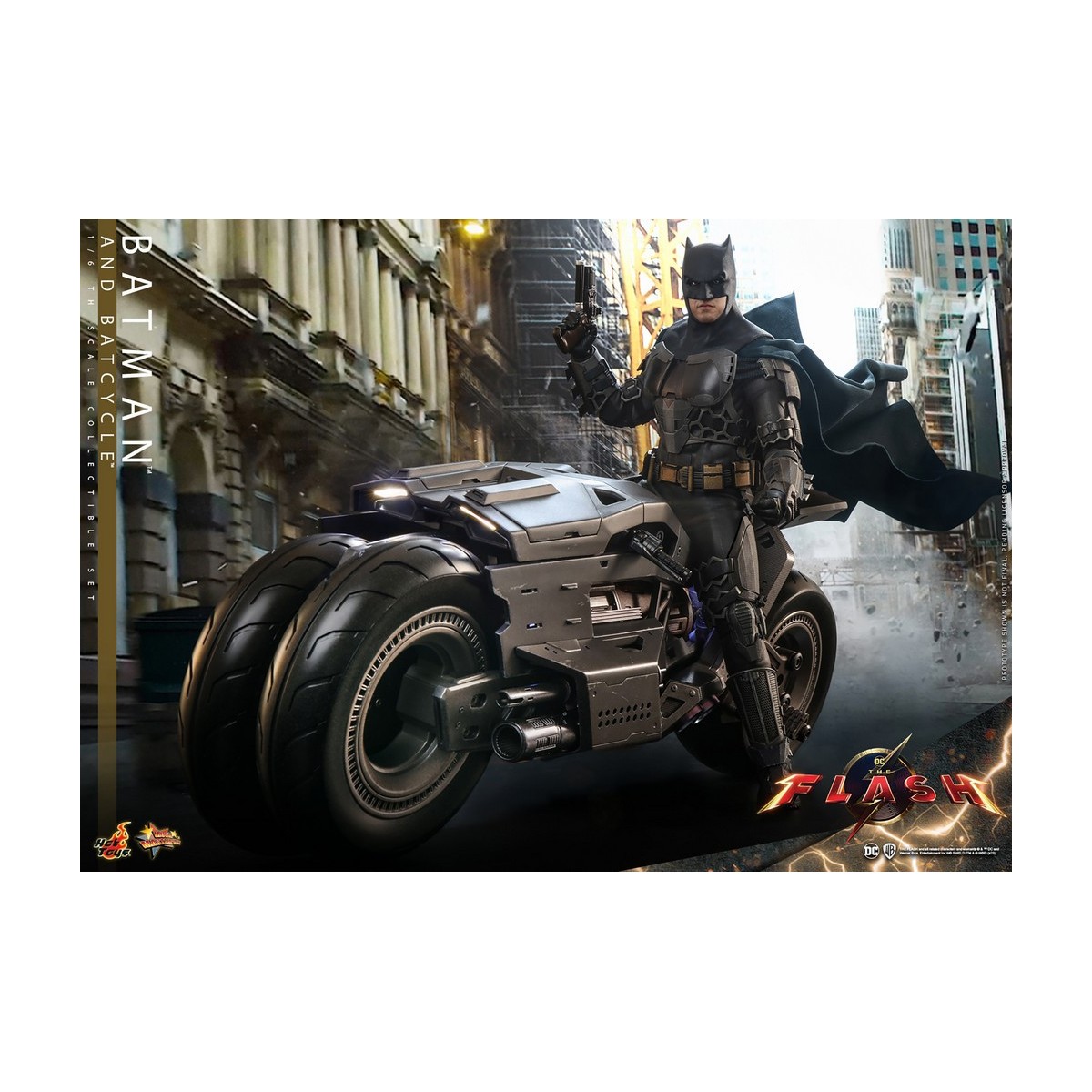 Hot Toys - DC Comics - Batman (Affleck) e Batcycle 1:6 Scala Set di Figure The Flash - Movie Masterpiece 1/6