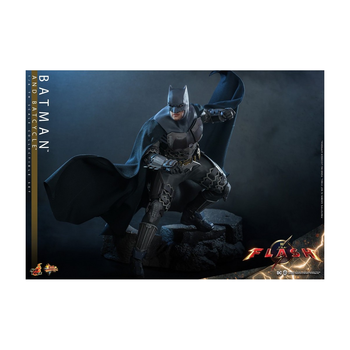 Hot Toys - DC Comics - Batman (Affleck) e Batcycle 1:6 Scala Set di Figure The Flash - Movie Masterpiece 1/6