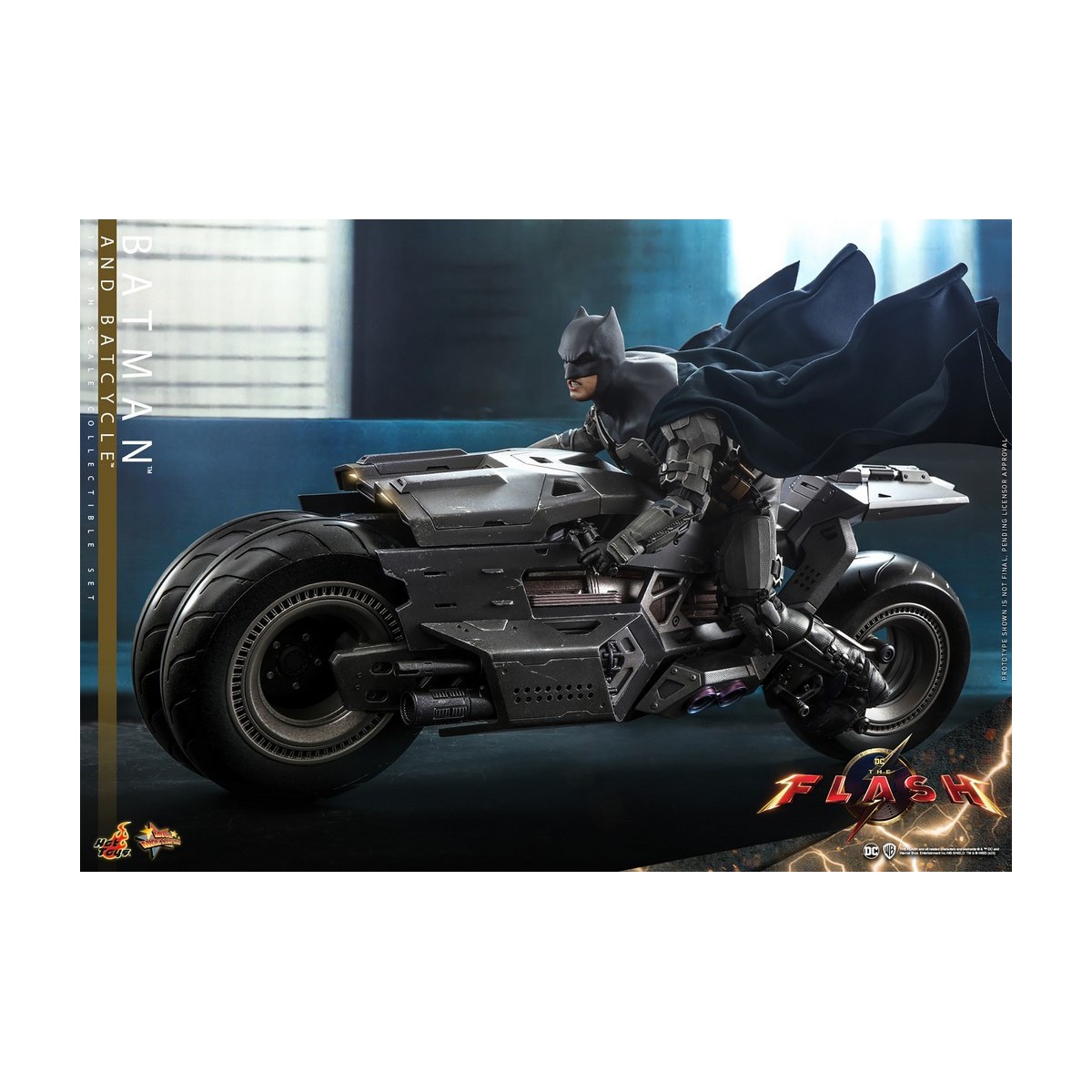 Hot Toys - DC Comics - Batman (Affleck) e Batcycle 1:6 Scala Set di Figure The Flash - Movie Masterpiece 1/6
