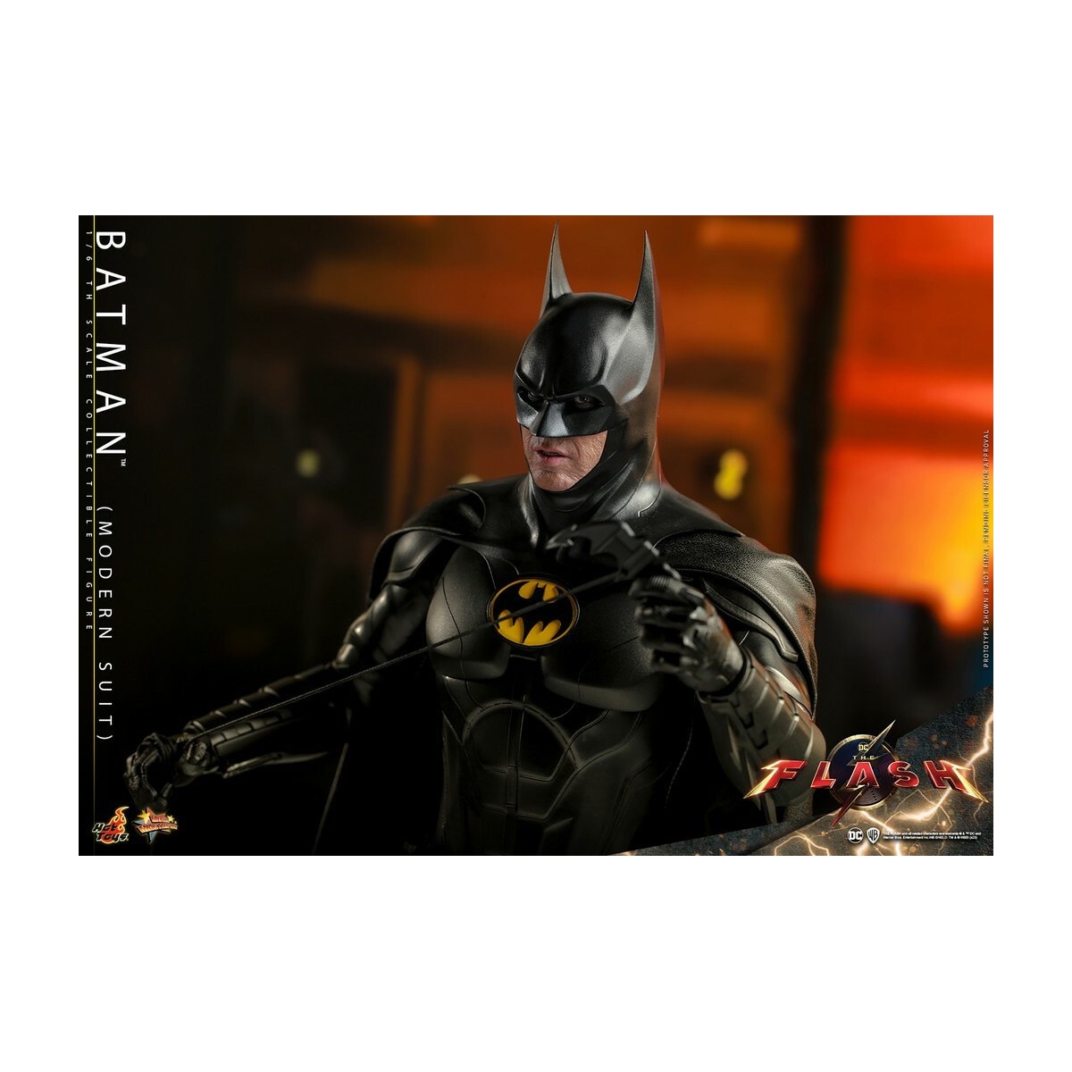 Hot Toys - DC Comics - Tuta moderna di Batman (Keaton) The Flash - Capolavoro cinematografico 1/6
