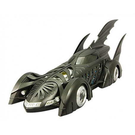 Batman Begins Hot Wheels Batmobile Tumbler 1/18
